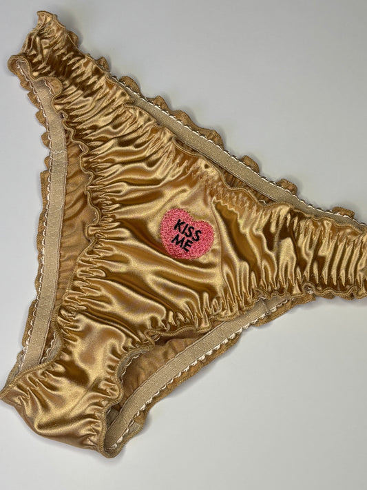 Calzoncito kiss me dorado