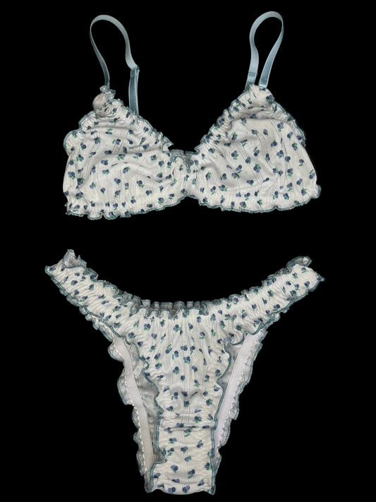 Ruffle set blueberries