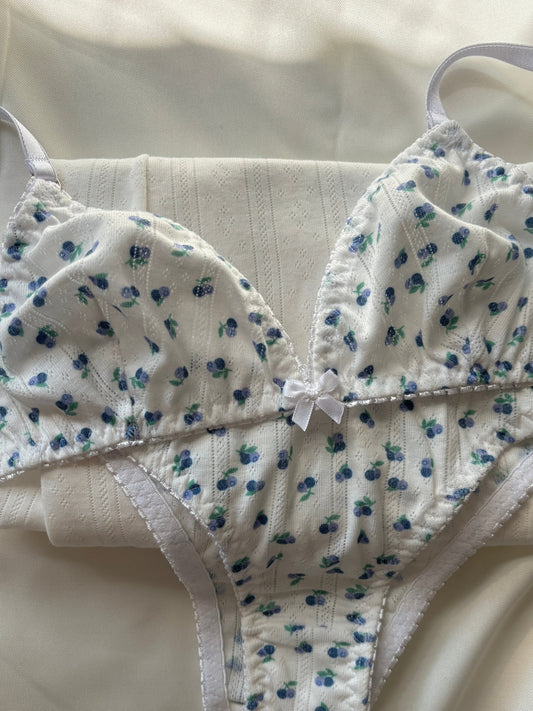 Bralette blueberries