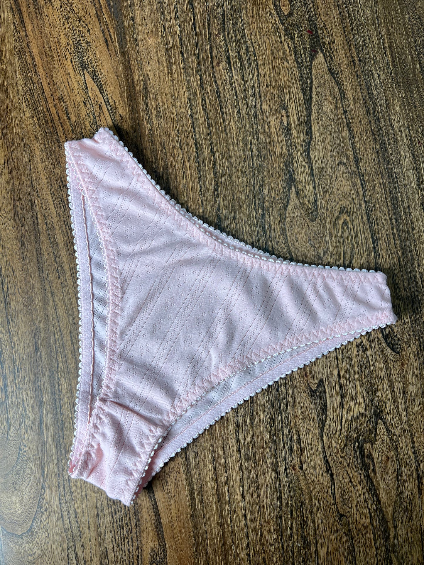 Panty tiro medio rosa