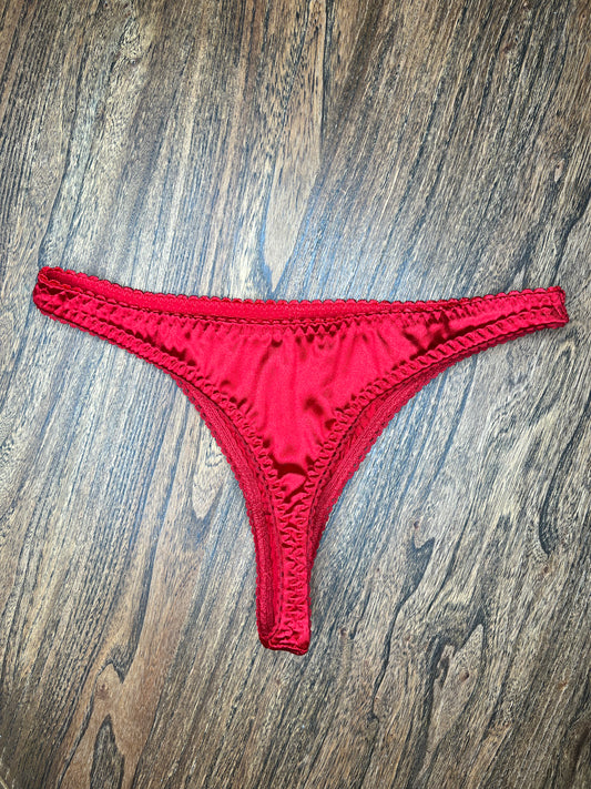 Tanguita satén rojo S