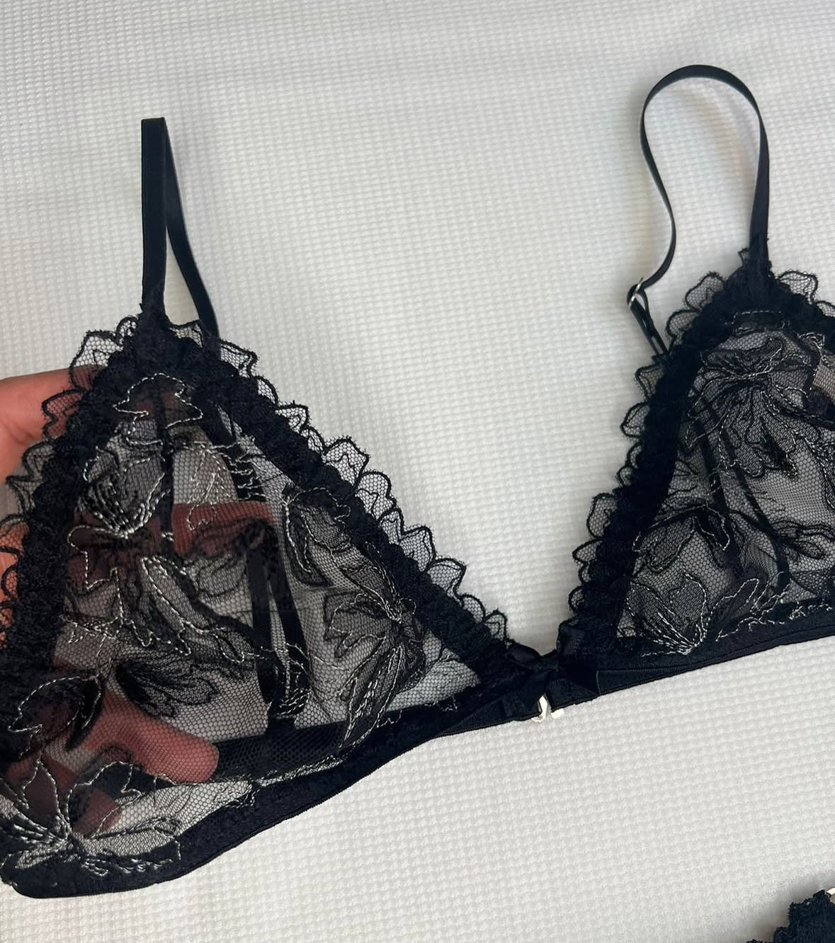 Black flower set
