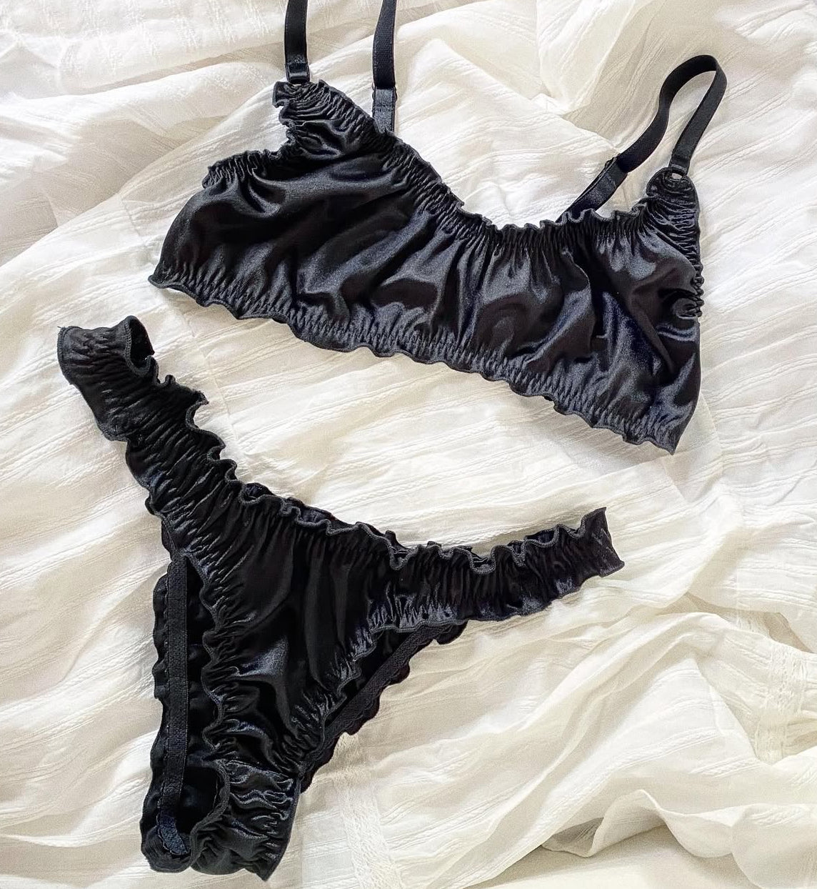 Satin ruffle set