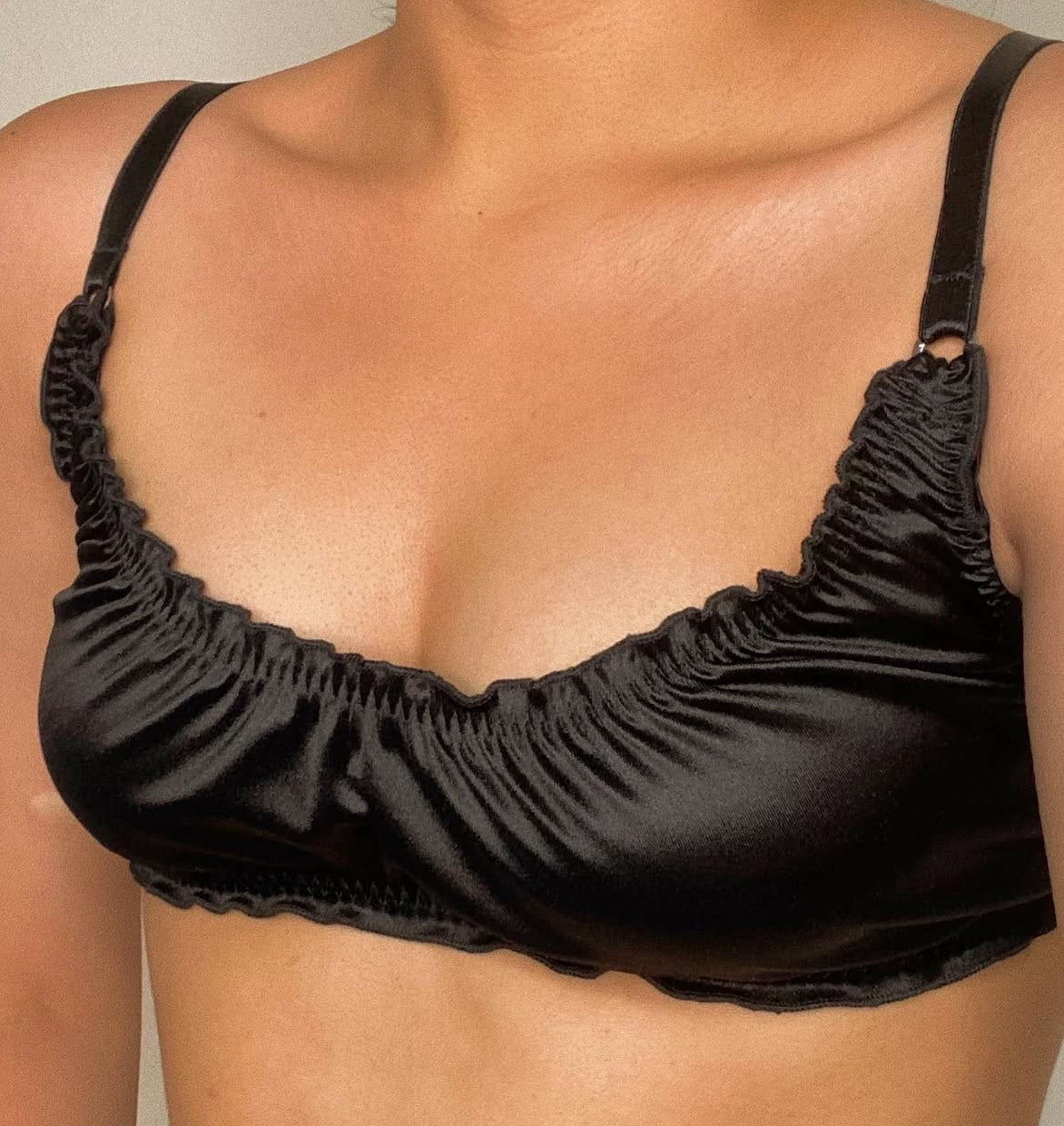 Satin ruffle set