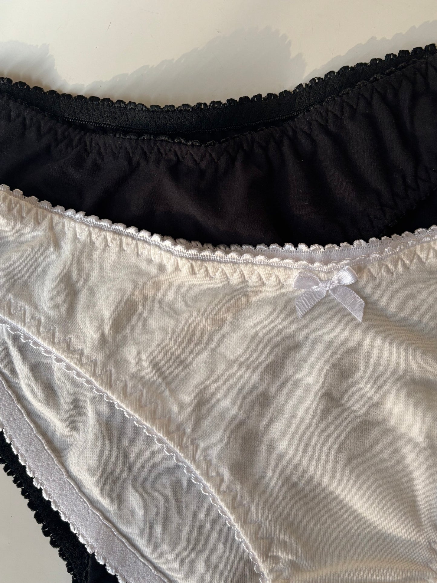 Dúo panties blanco y negro
