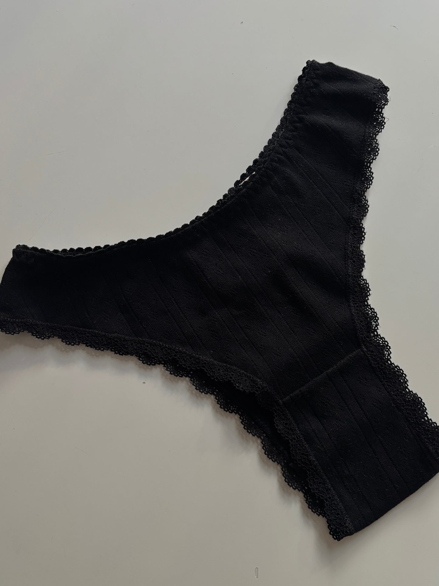 Panty con abertura