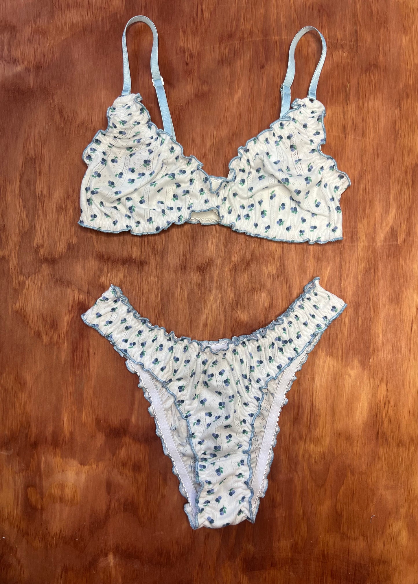 Ruffle set blueberries M