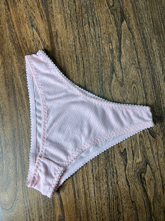 Panty tiro medio rosa