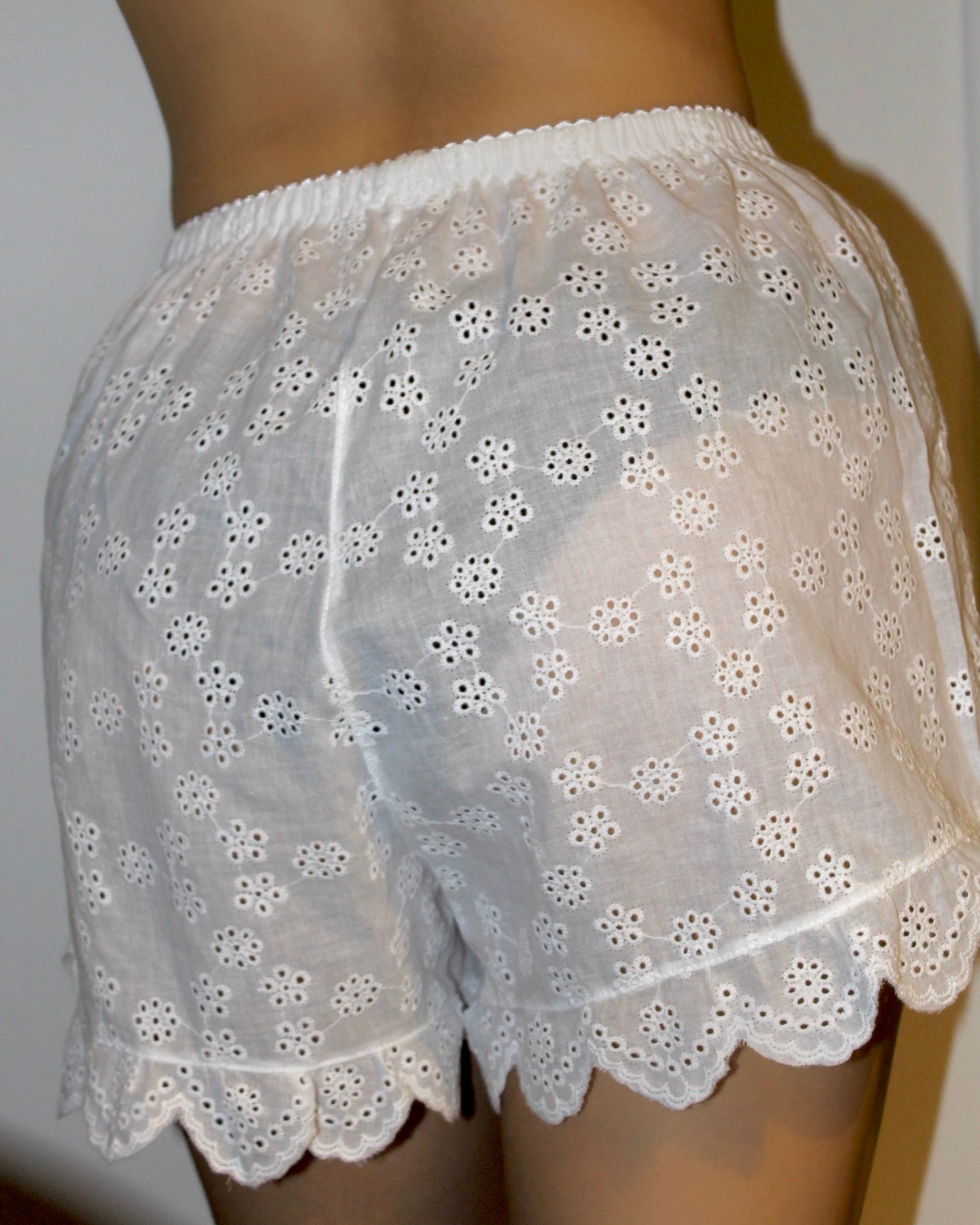 Short tira bordada algodón